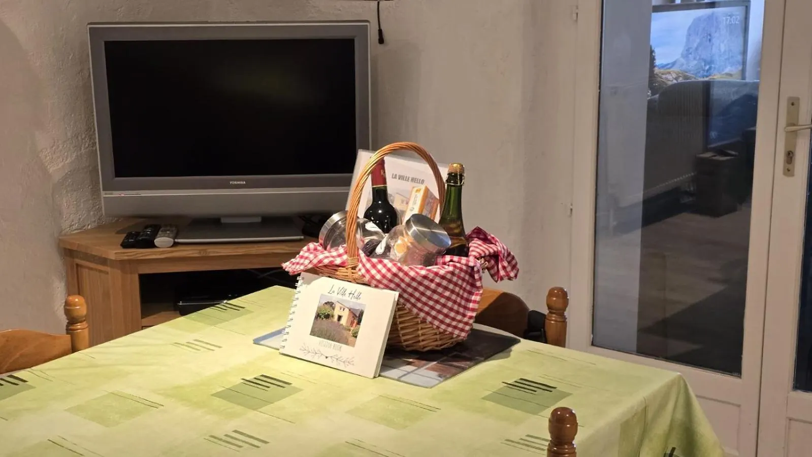 度假居 La Ville Hello, A Spacious House, Sleeps 9, In Rur Guillac